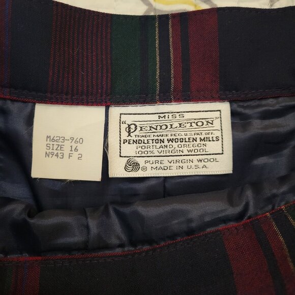 FOUR vintage Pendleton wool skirts - Picture 3 of 16